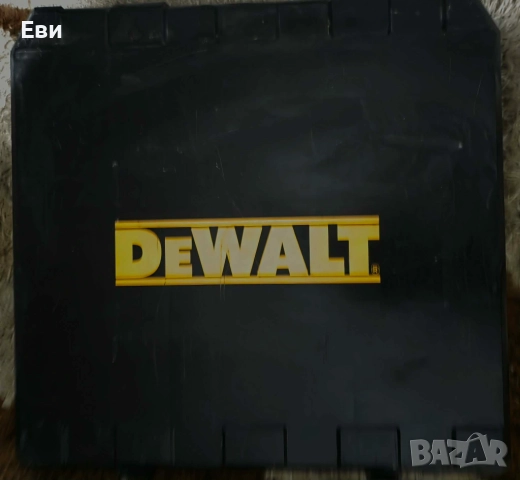 🔧 DeWALT XR 18V Brushless такер Продавам акумулаторен такер DeWALT XR 18V,