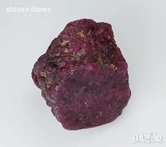 Самороден рубинен кристал с наситен цвят - 55кт.! Нетретиран! Нов!, снимка 10 - Други - 49832574