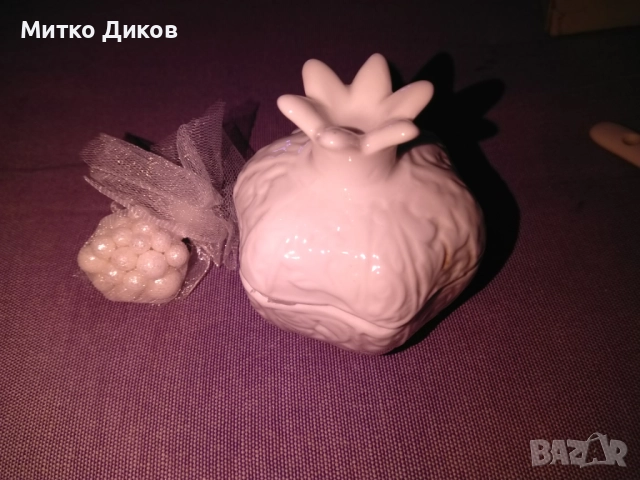 Порцеланова кутия за бижута с капак малка маркова