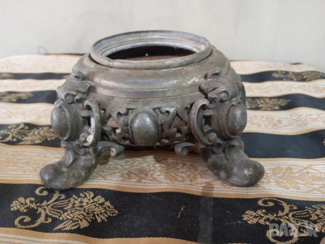 Бароков постамент