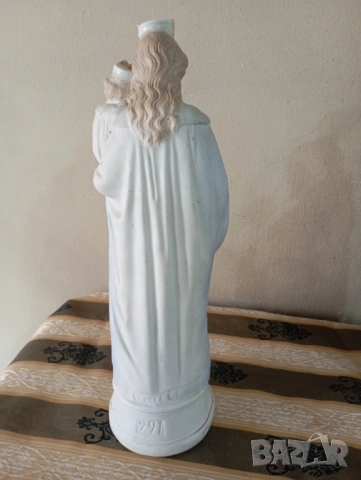 Порцеланова статуетка Дева Мария с Младенеца, снимка 4 - Други ценни предмети - 53978052