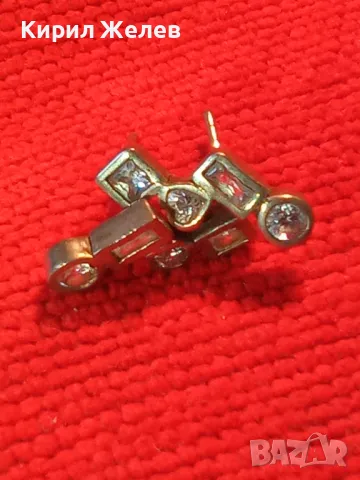 ФЕШЪН АРТ СКЪПОЦЕННИ ОБЕЦИ от БЛАГОРОДНА СТОМАНА с БЯЛА ПОЗЛАТА и ФАСЕТИРАН ПЛАНИНСКИ КРИСТАЛ 48647, снимка 15 - Обеци - 49704525