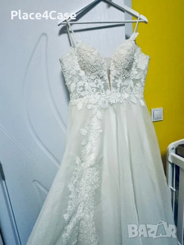 Страхотна сватбена рокля, снимка 4 - Рокли - 50508213