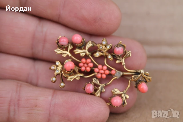 Дамска позлатена брошка с корали, снимка 10 - Други - 50645850