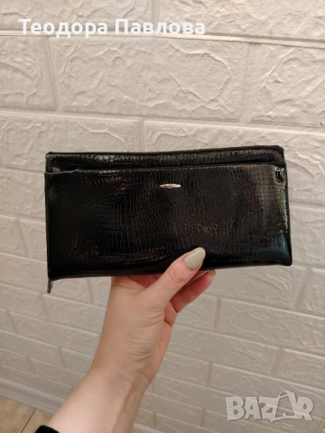 Дамско портмоне 