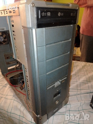 настолен компютър два броя по договаряне , снимка 2 - За дома - 54177870