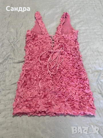 Розова уникална рокля с 3д цветя, снимка 9 - Рокли - 53663325