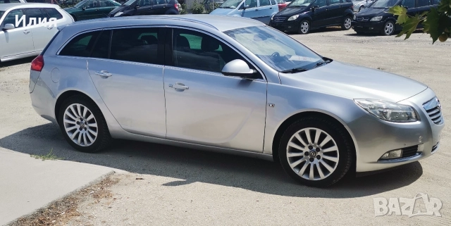 Опел Инсигния 2011 година. , снимка 1 - Автомобили и джипове - 52927332