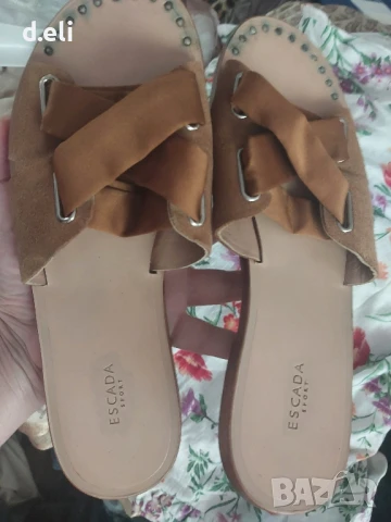 ESCADA Original Size 38.5-39 Кожа и сатен, снимка 2 - Чехли - 51310097