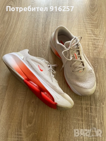 Дамски маратонки Nike, снимка 4 - Маратонки - 52429258