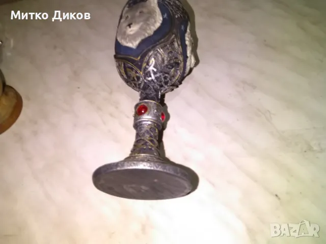  чаша бокал за вино от полирезин и метал с релефни декорации - вълк и символи Н-185мм и фи 74мм, снимка 5 - Декорация за дома - 49625216