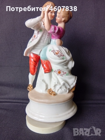 Порцеланова статуетка въртяща,музикална