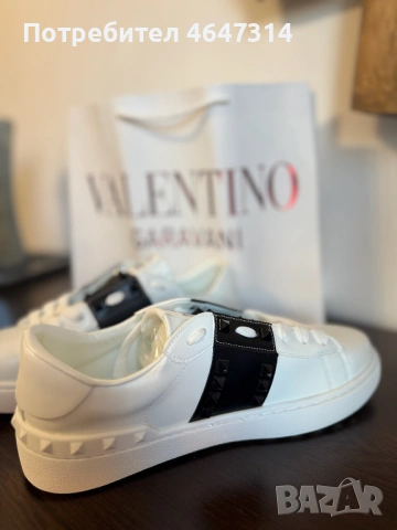 Valentino Garavani обувки 42/43 номер с кутия и торбичка, снимка 2 - Официални обувки - 53243033