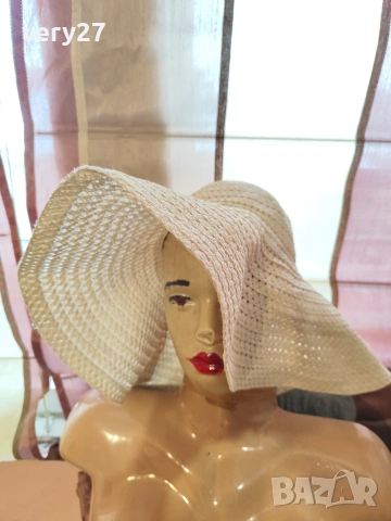 шапки за дамата, снимка 4 - Шапки - 53093304