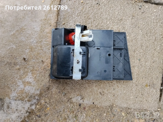 централен пепелник за голф 4, снимка 3 - Аксесоари и консумативи - 53209369