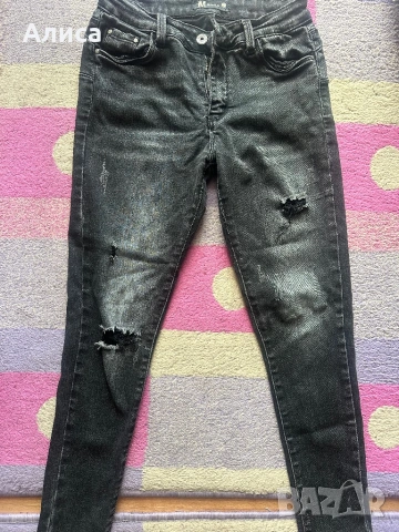 Дамски дънки, размер “М”