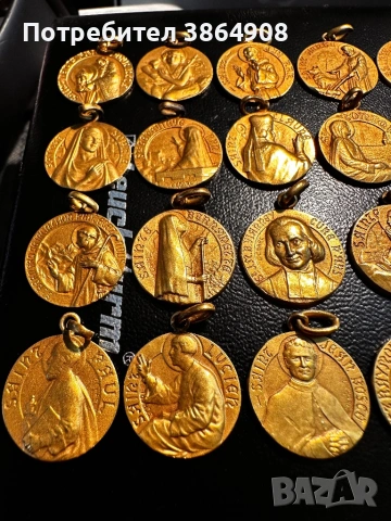 Колекция позлатени католически медальони, снимка 7 - Антикварни и старинни предмети - 54066137