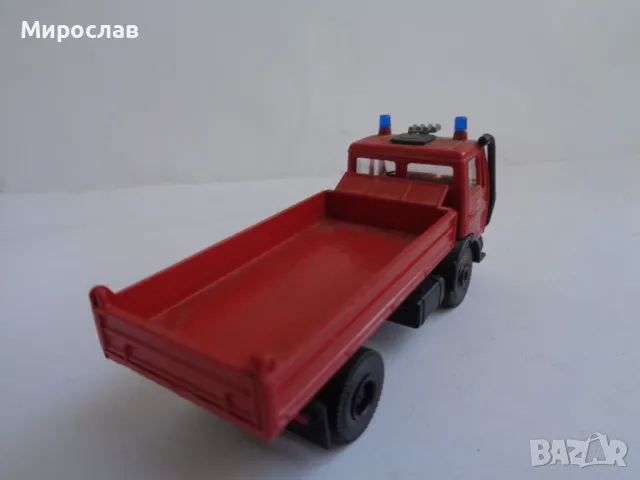 HERPA H0 1/87 MERCEDES ПОЖАРНА МОДЕЛ ИГРАЧКА КАМИОН, снимка 4 - Колекции - 47431030