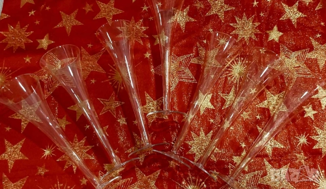 Стъклени чаши за пенливи напитки