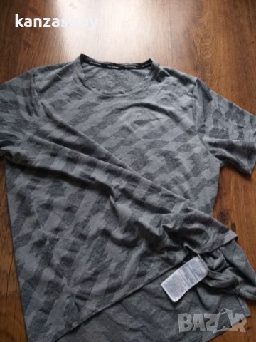 NIKE JACQUARD MILER T-SHIRT GREY - страхотна мъжка тениска , снимка 8 - Тениски - 45812217