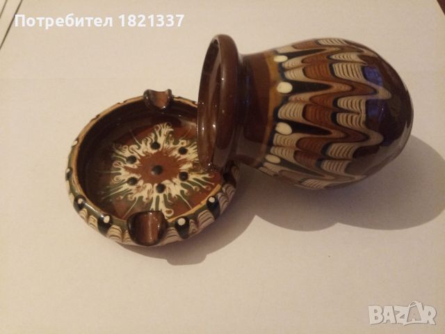 Комплект керамична ваза и пепелник от социализма , снимка 1 - Вази - 45797557