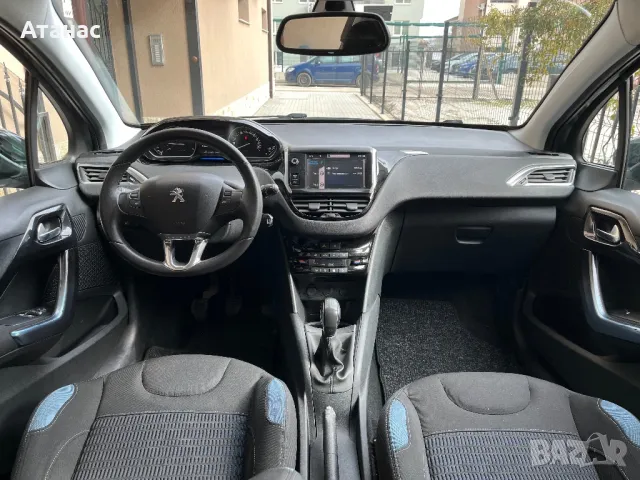 Peugeot 208, снимка 6 - Автомобили и джипове - 49263667