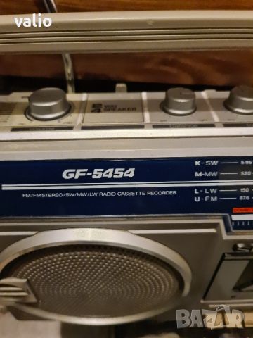 Касетофон SHARP GF-5454, снимка 2 - Радиокасетофони, транзистори - 45693393