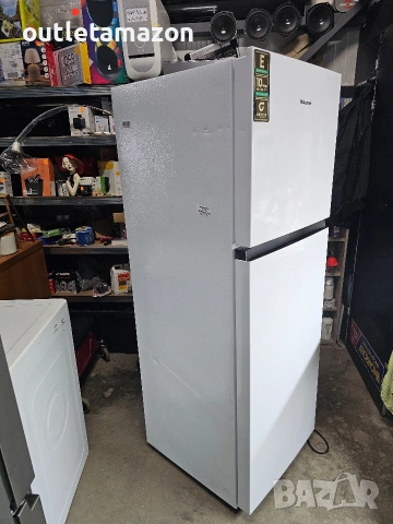 Хладилник с горна камера HISENSE RT422N4AWE, Total No Frost, 325 л, снимка 2 - Хладилници - 53248532