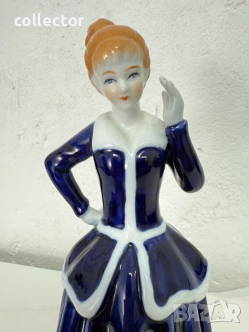 Порцеланова фигура на момиче / салфетник. №7589, снимка 3 - Колекции - 52318119