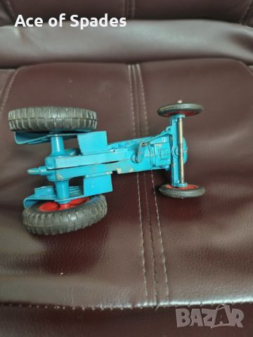 Стара Метална Играчка Трактор, снимка 3 - Колекции - 45902008