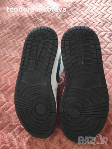 Оригинални маратонки Jordan , снимка 8 - Маратонки - 53934751