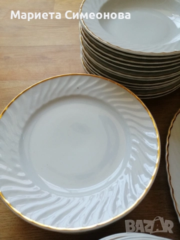 Сервиз за хранене, снимка 4 - Сервизи - 53661169