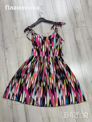 Дамска цветна сатенена рокля one size