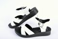 Дамски сандали в бял цвят с черна подметка модел: 138077 white, снимка 1 - Сандали - 45670500