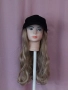 60 см Перука леко къдрева, руса с черна шапка в , снимка 5