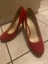 Червени обувки на ток, снимка 2