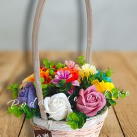 Ръчно изработена кошничка с ароматни сапунени рози Идеален подарък за всеки повод , снимка 1 - Декорация за дома - 43338415