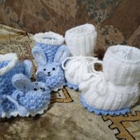 Бебешки нови ръчно плетени терлички - сини зайчета, с връзки , снимка 3 - Други - 45141169