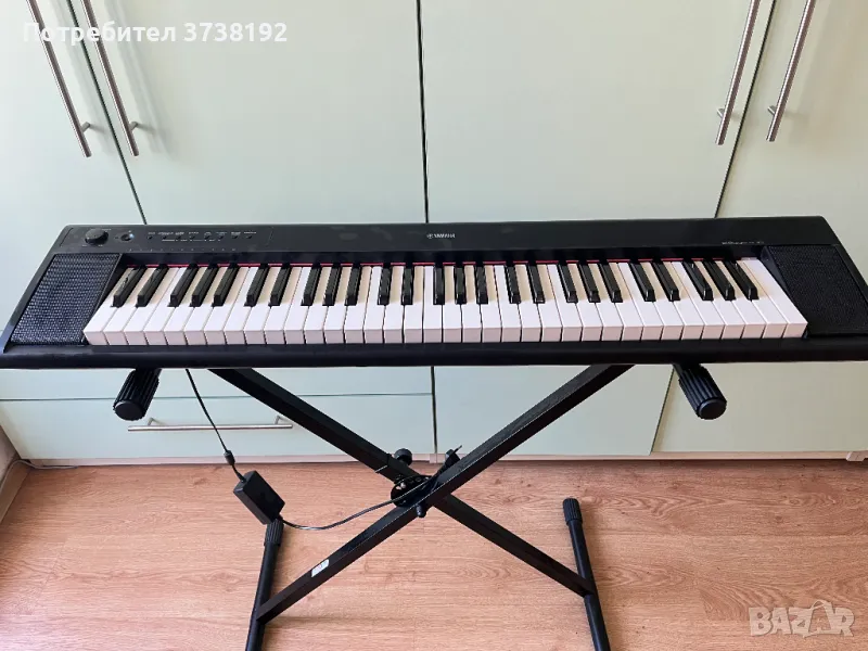 Yamaha Piaggero NP-11 + стойка и поставка за ноти!, снимка 1