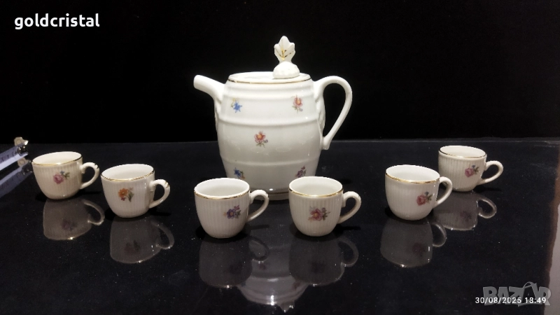 Стар български порцелан чашки и бърдуче , снимка 1