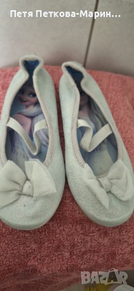 Детски обувки HM с Елза, снимка 1