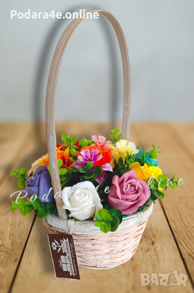 Ръчно изработена кошничка с ароматни сапунени рози Идеален подарък за всеки повод , снимка 1