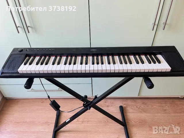 Yamaha Piaggero NP-11 + стойка и поставка за ноти!, снимка 1 - Пиана - 49539393