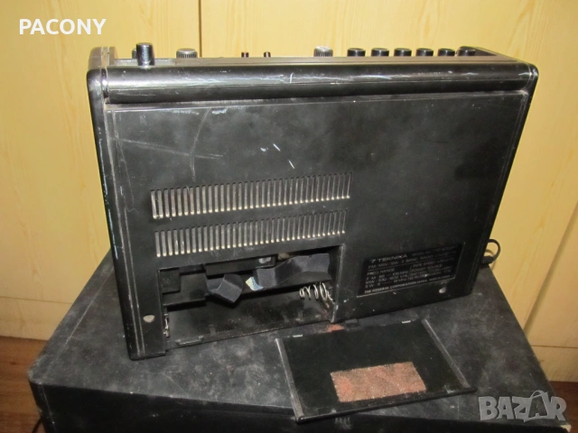 Японски радио касетофон TEKNIKA  made in Japan, снимка 8 - Радиокасетофони, транзистори - 51788631