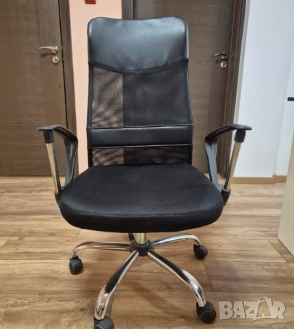 Запазени офис мебели и столове, снимка 8 - Работни маси и бюра - 52836367