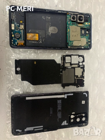 Samsung Galaxy S20FE - на части