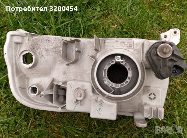 Десен фар за Сузуки Гранд Витара, снимка 2 - Части - 54222078