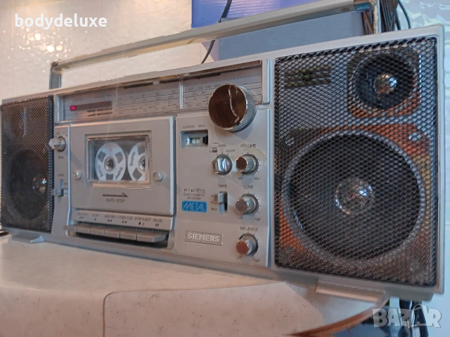SIEMENS RM 816 радиокасетофон, снимка 3 - Радиокасетофони, транзистори - 53242294