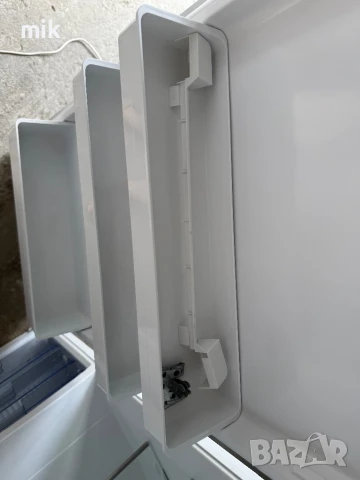 Хладилник с камера Сименс 139 см , снимка 10 - Хладилници - 51085142