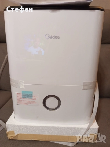 Влагоуловител Midea, снимка 2 - Влагоабсорбатори и влагоуловители - 52794601